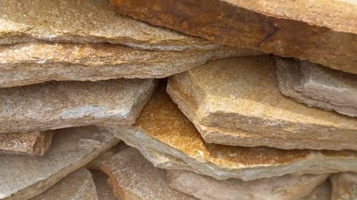 Плитняк златолит жёлтый золотистый для отмостки купить в Ишиме