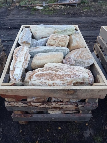 Златолит жёлтый, жёлто-зелёный глыбки и валуны для ланшафтного дизайна купить в Ишиме