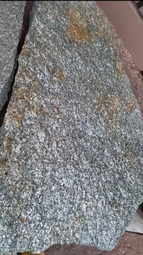 Плитняк златолит серебристый для цоколя, отмостки купить в Ишиме